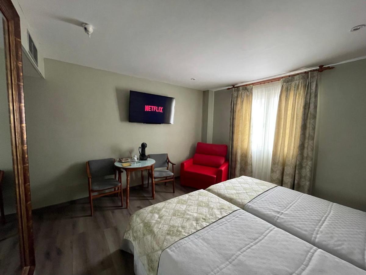 Мотель La Siesta Villamarciel Экстерьер фото